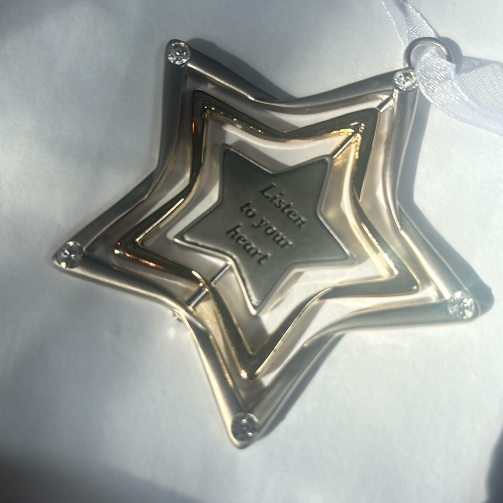 NEW Listen To Your Heart Ornament Hanger Star Motivational Decor